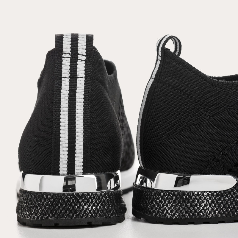 Ines crochet sneakers - Urban Elegance & Comfort