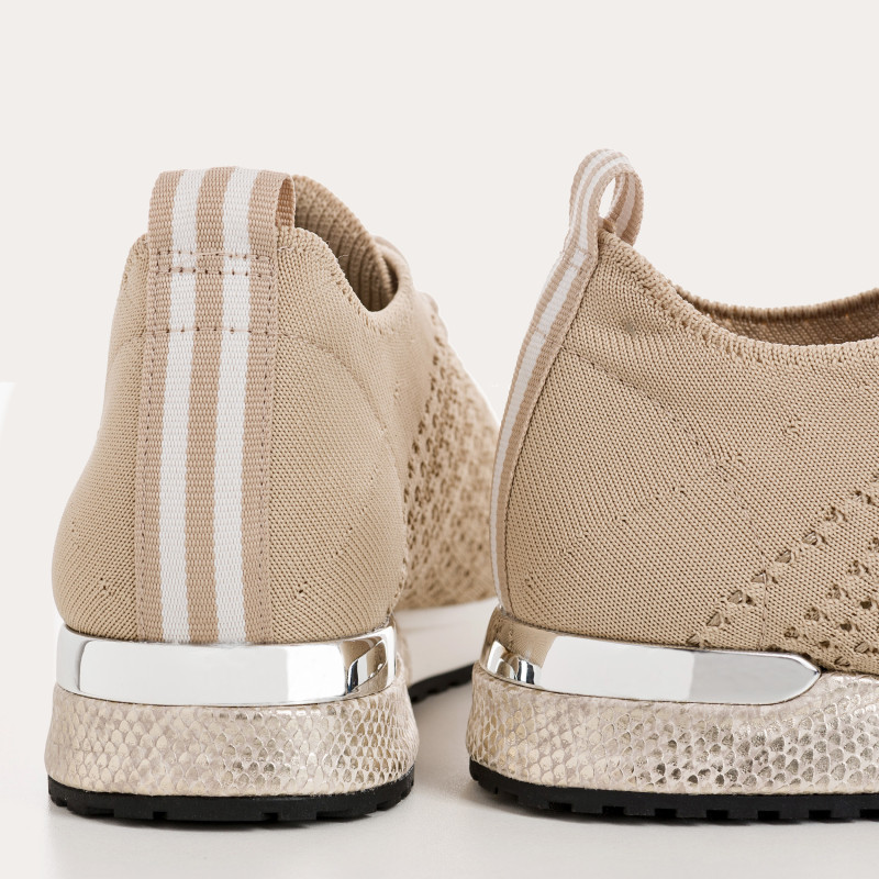 Ines crochet sneakers - Urban Elegance & Comfort