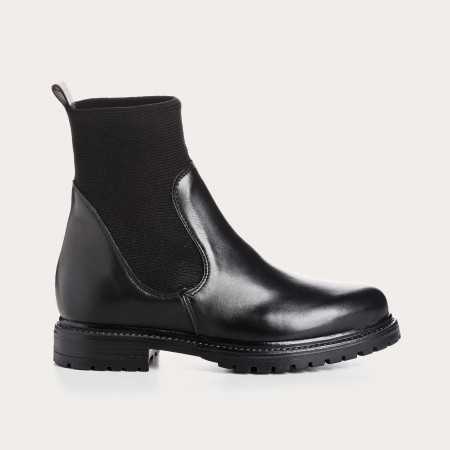 Boots Chelsea plates noires en cuir vernis avec elastiques