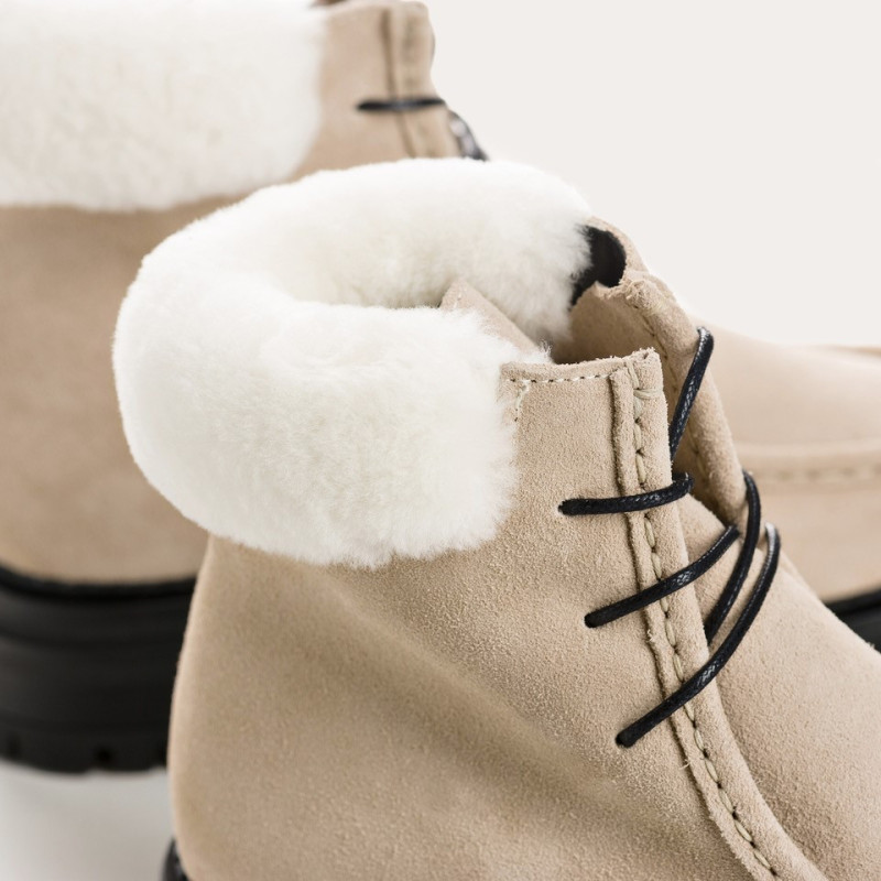 Beige rising derbies in suede