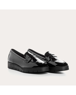 Varnished leather compensated loafers