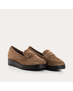 Suede compensated loafers