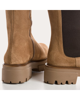 High suede boots with elastic and notched soles