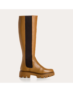 High grain leather boots with elastic and notched soles