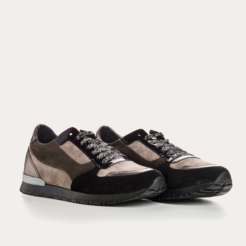 Suede sneakers and black laces metallic / women's vison