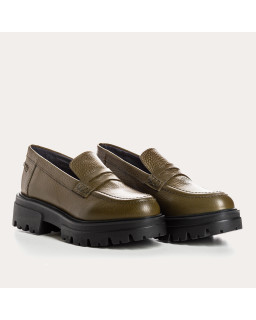 Chunky moccasins in grained leather