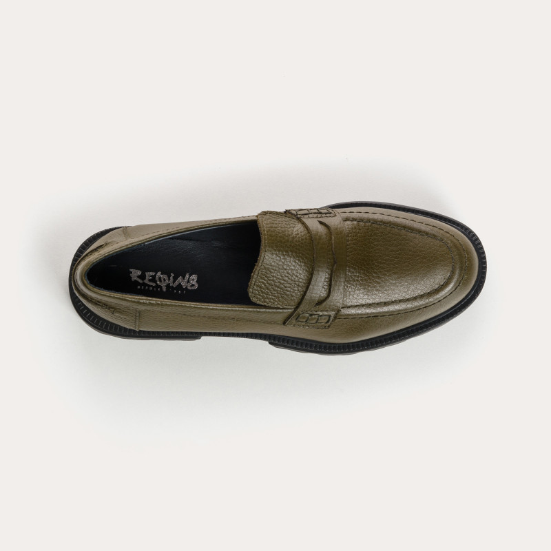 Chunky moccasins in grained leather