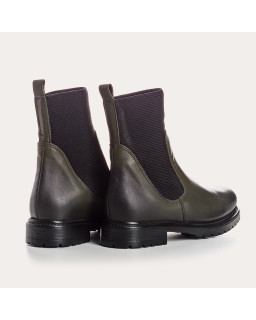 Boots Chelsea plates en cuir avec élastiques