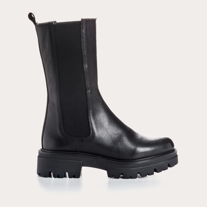 Grained leather boots with elastic thick soap