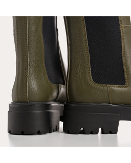 Boots en cuir grainé avec élastiques et semelle crantée épaisse