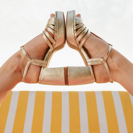 sandales femme éclat cuir métallisé doré | reqins