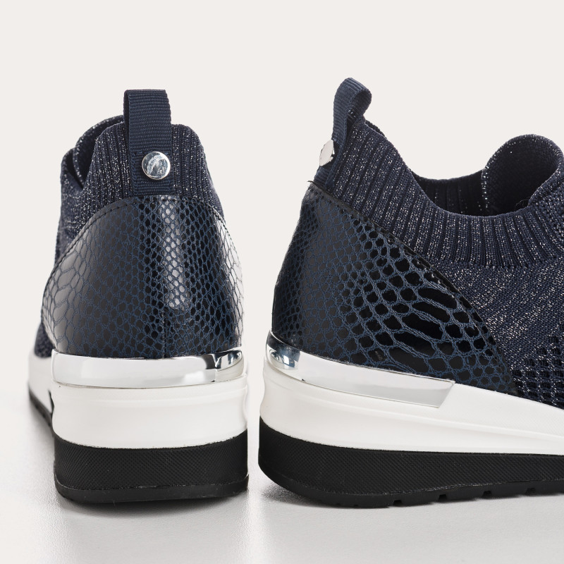 Women's crochet fabric lace top sneakers