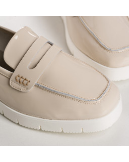 Mocassins compensés en cuir vernis