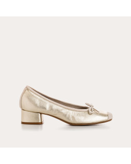 Kyriel metallized leather platinum heel balloons