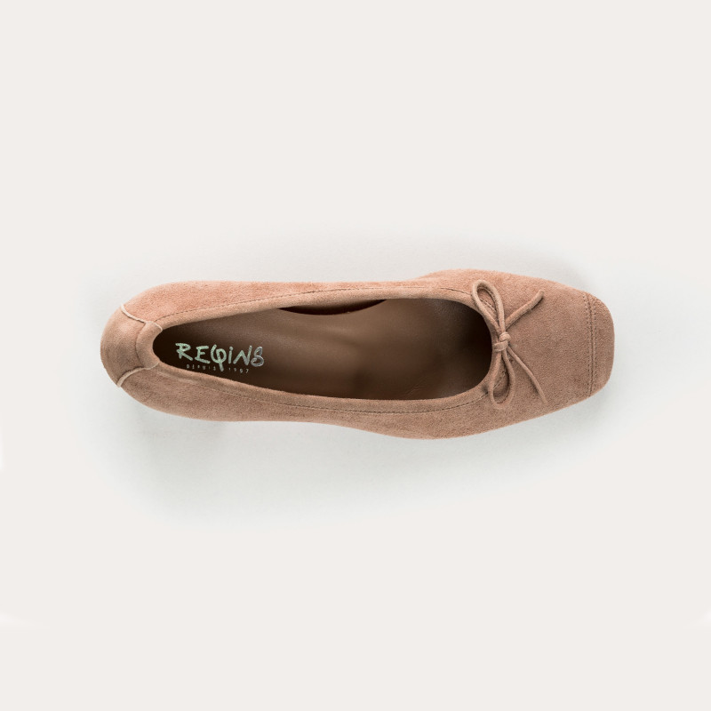 Suede square heel pumps with knot