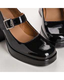 Mary Janes with grained polish leather heels with silver buckle
