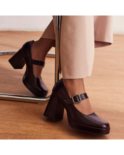 Babies à talons en cuir vernis grainé avec boucle argentée