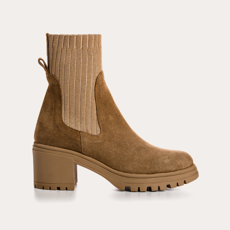 Boots Chelsea with velvet leather heel with elastic