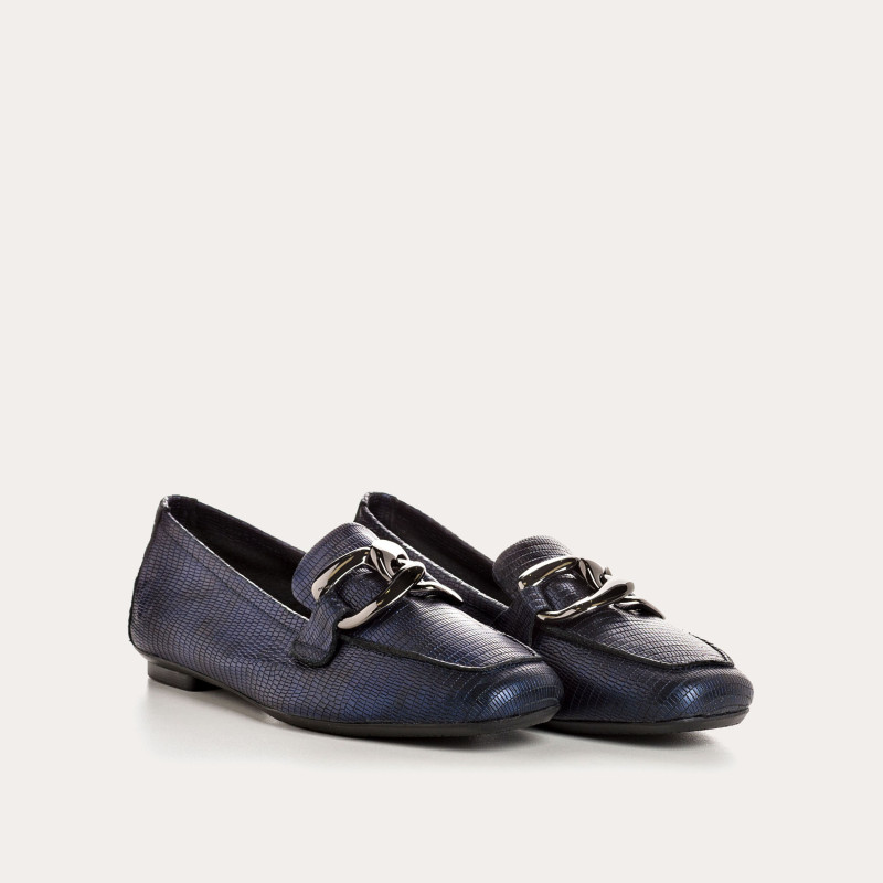 Mocassins marron en cuir embossé lézard avec bijou doré