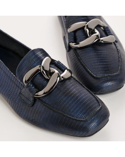 Mocassins marron en cuir embossé lézard avec bijou doré