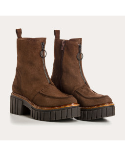 Boots Chelsea with suede heels with zip and silver buckle