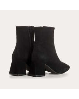 Suede heel boots