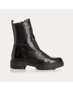 Chelsea boots in grained varnished leather with elastic