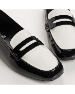 Mocassins collège HEMA à bout carré en cuir vernis