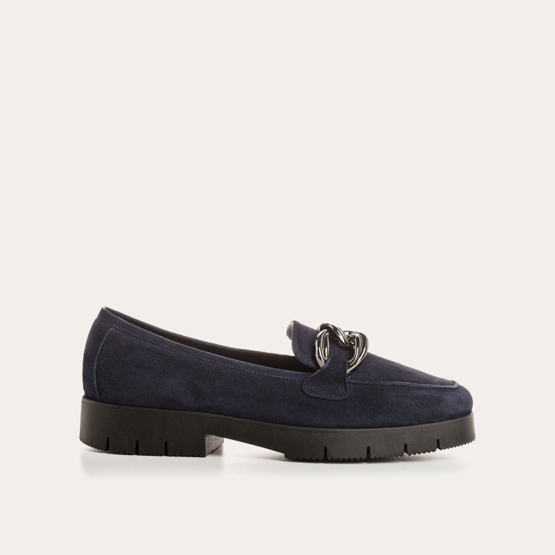 Suede small hem loafers with silver rings