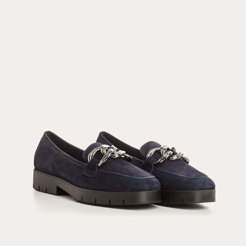 Suede small hem loafers with silver rings