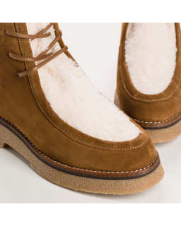 Velvet leather boots and teddy lace teddy fabric