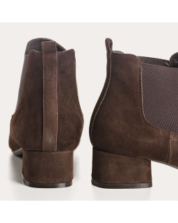 Bottines Chelsea en cuir velours avec élastiques