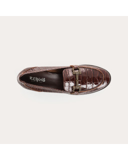 Mocassins à mors en cuir vernis cacao embossé croco et accessoire doré