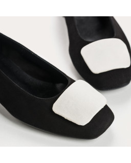 Ballerines à talons en cuir velours avec accessoires en soie