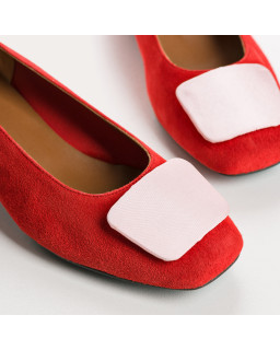 Ballerines à talons en cuir velours avec accessoires en soie