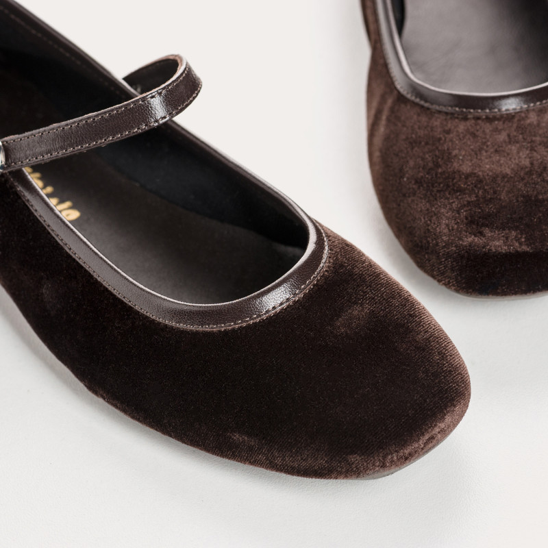 Honoured MARY JANES Hai x Leather and Velvet Reqins