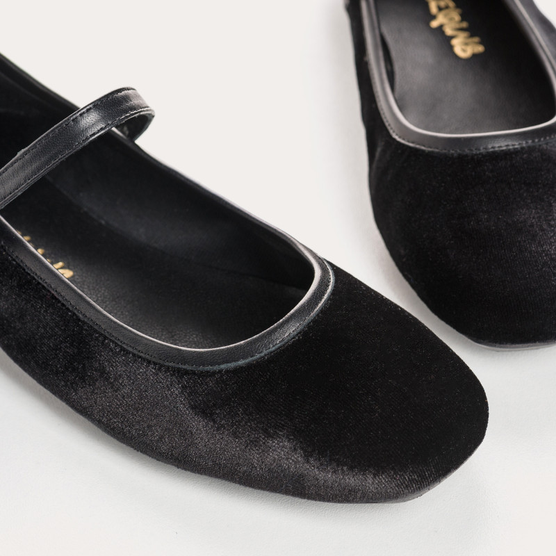 Honoured MARY JANES Hai x Leather and Velvet Reqins