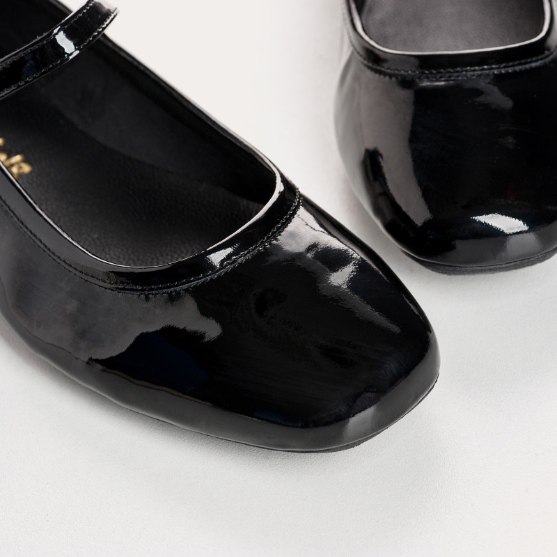 Babies Hai x Reqins Black Park Leather