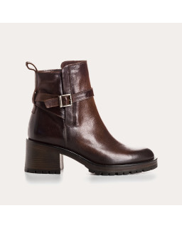 Bottines en cuir noir et rouge avec boucle dorée et zip intérieur