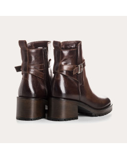 Bottines en cuir noir et rouge avec boucle dorée et zip intérieur