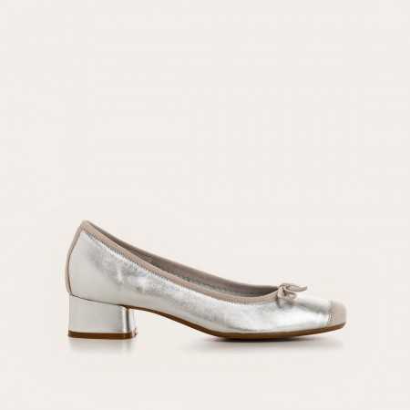 BALLERINES A TALONS...