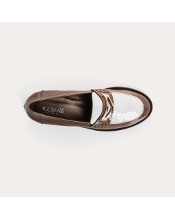 Moccasins College in two-color patent leather