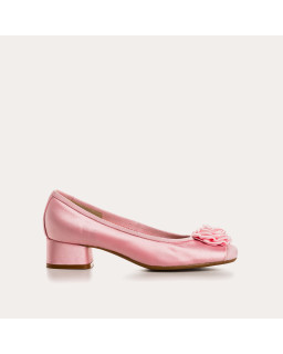 Ballerinas with black silk heels