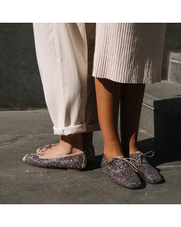 Derbies plates en tissu pailleté avec lacets ton sur ton