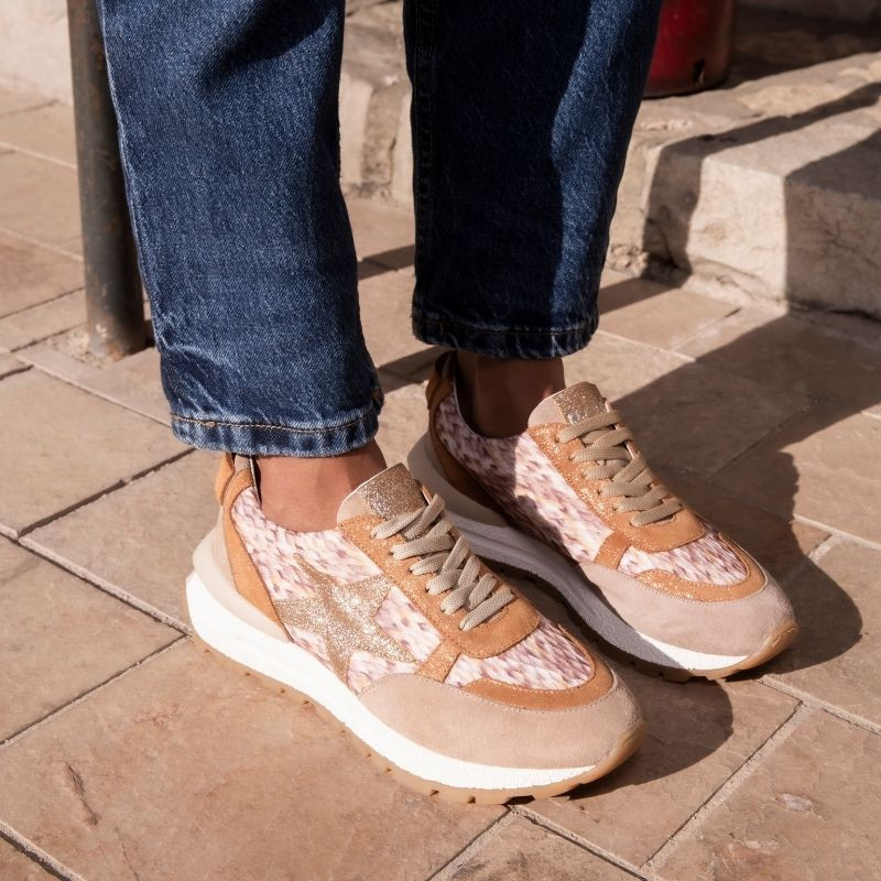Uranus Sneakers - Lace-up Sneakers Female Printed Camel Leather | Reqins