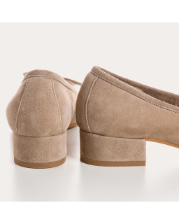 Ballerines à talons en cuir velours