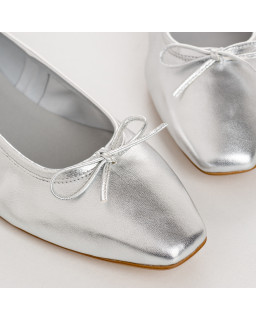 Ballerines en cuir métal argent ou doré avec bout pointu