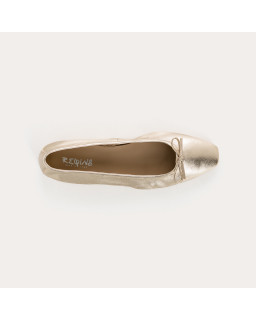 Silver or gilded metal leather ballerinas with pointed end