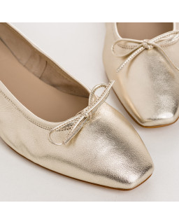 Ballerines en cuir métal argent ou doré avec bout pointu