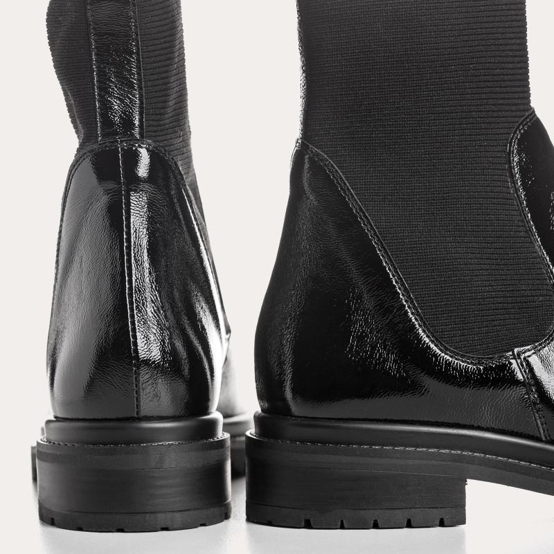 Boots Chelsea Black Plants with Elastic Varnish Leather